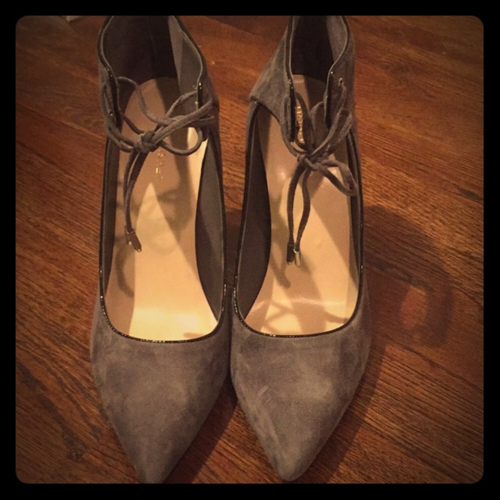 Marc Fisher gray suede lace up pumps NWOT sz 10